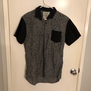 Short sleeve button up